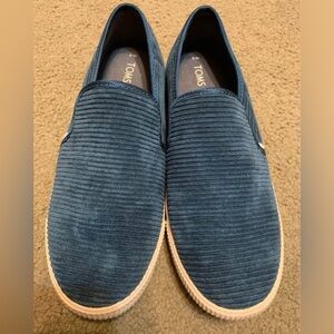 TOMS blue corduroy shoes size 8